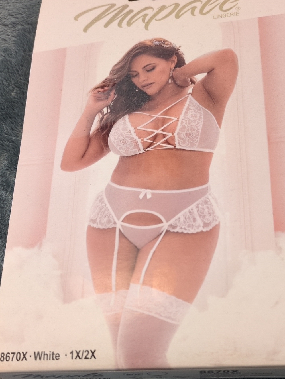 White Lace Bralette & Garter Set - Plus Size